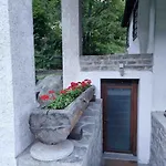 Nyaraló Large Taverna 2br 2ba Steps To Lift Full Kitchen