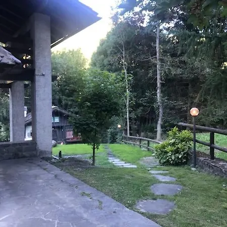 Spaziosa Taverna Accanto Alle Piste Da Sci Casa vacanze *