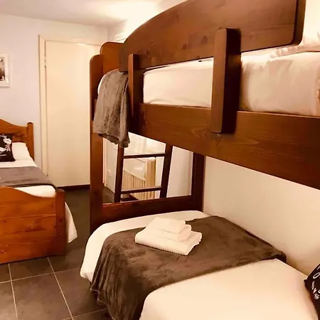 Large Taverna 2br 2ba Steps To Lift Full Kitchen Сasa de vacaciones Courmayeur
