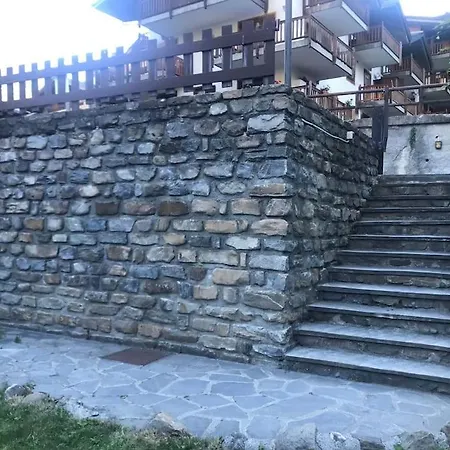Large Taverna 2br 2ba Steps To Lift Full Kitchen * Courmayeur